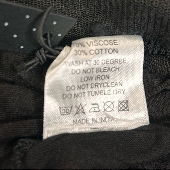 Crosstree Black Shawl Scarf OS Wrap Lacey Arm Holes Whimigoth Dark Romantic - Picture 9 of 12